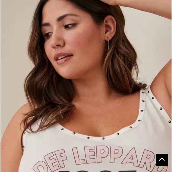 Def Leopard Studded Crew Tank - Cotton Ivory, plus Torrid sz 4  NWOT - Picture 3 of 4